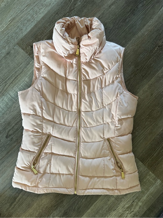 Calvin Klein Jackets & Blazers - Calvin Klein Blush Pink Quilted Puffer Vest with Gold Zippers